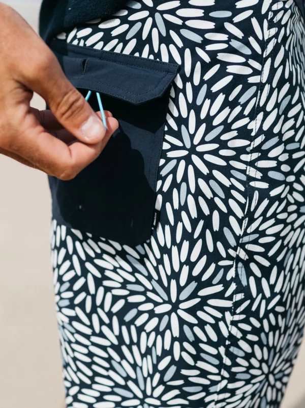 Swimwear*Finisterre Badlands Boardshort 18 Navy / Board Floral