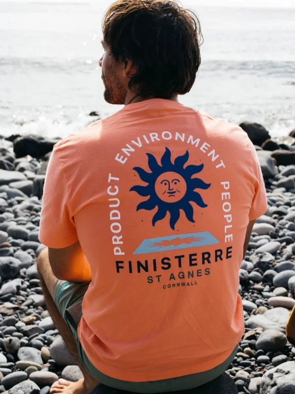 T-Shirts*Finisterre Commitment T-Shirt Salmon Pink