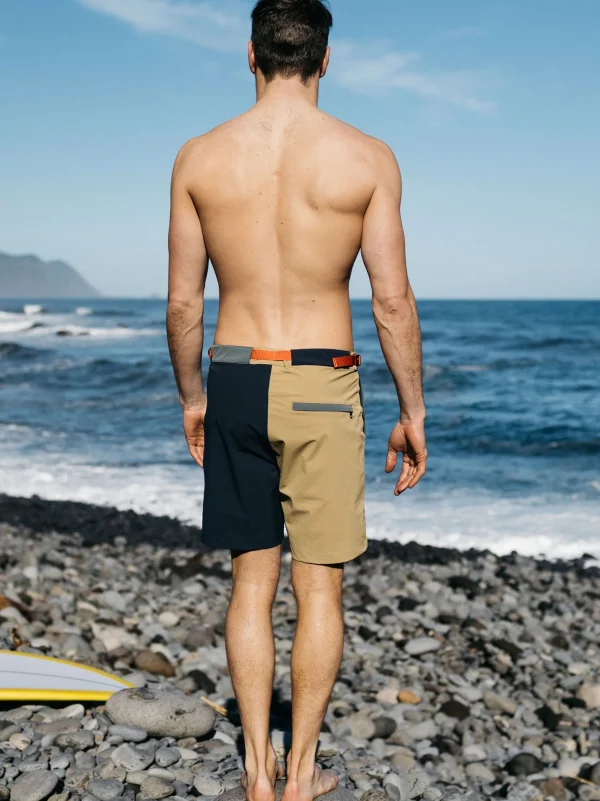 Shorts*Finisterre Walker Hybrid Shorts Deep Sea / Navy